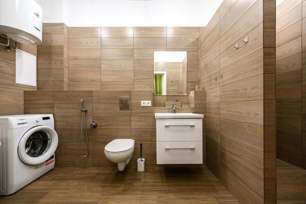 Gagarin Plaza 63 Apartman Odessza Kültér fotó