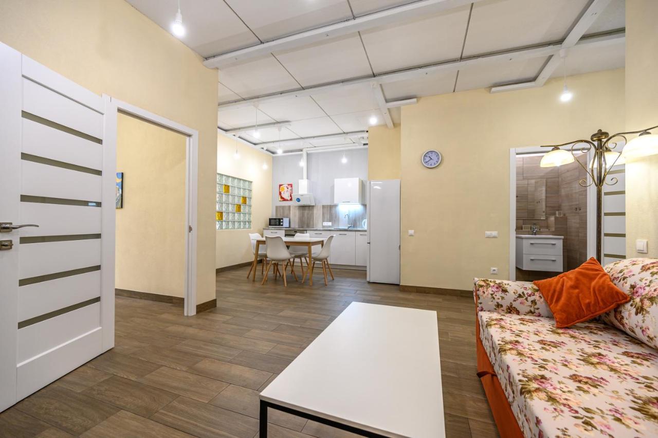 Gagarin Plaza 63 Apartman Odessza Kültér fotó